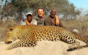 african_sunset_hunting_safari_mozambique 4